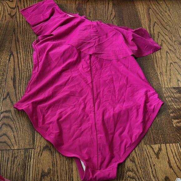 Kona Sol One Shoulder Pink Ruffle Swimsuit New With Tags Size XL - Picture 3 of 5